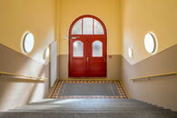 Eingangsbereich Schule Urnenstraße Dresden